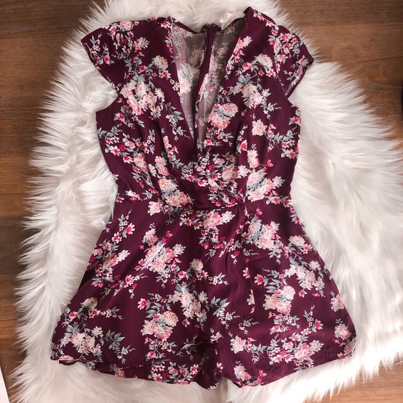 Forever21 burgundy floral romper - Picture 1 of 5